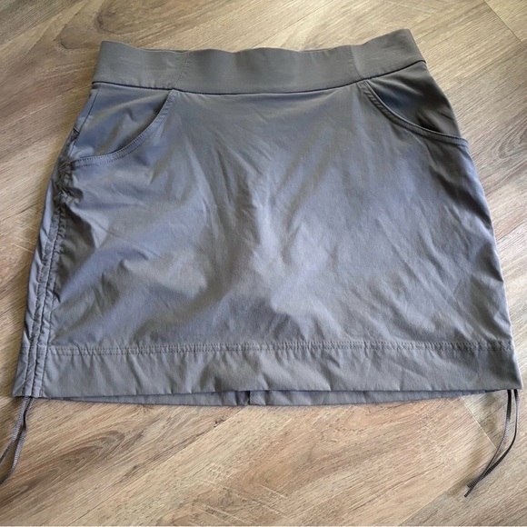 Columbia Pants - Columbia Women's Skort in Gray